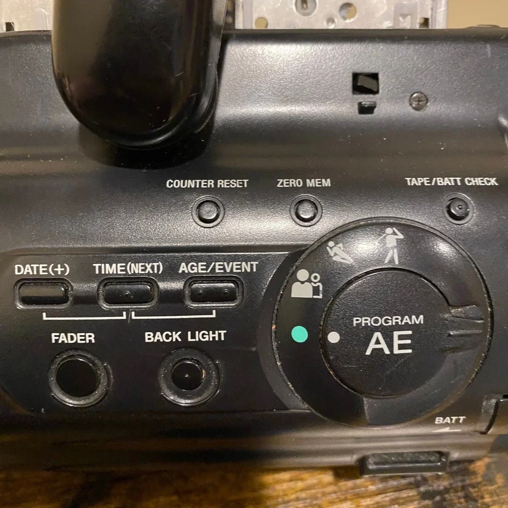 Sony Video Camera Recorder CCD FX410 Handycam Video Not tested AS IS